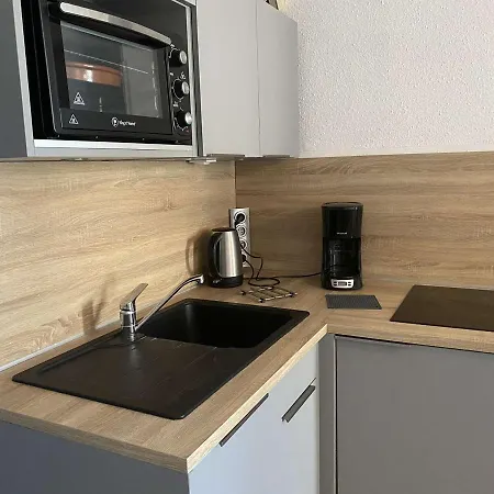 Appartement 2 Pièces Avec Parking Privé Au Grau-du-roi - Fr-1-250-233 *
